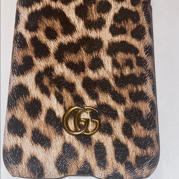 ❌SOLD ❌iPhone 11 Case-Cheetah - Picture 2 of 5